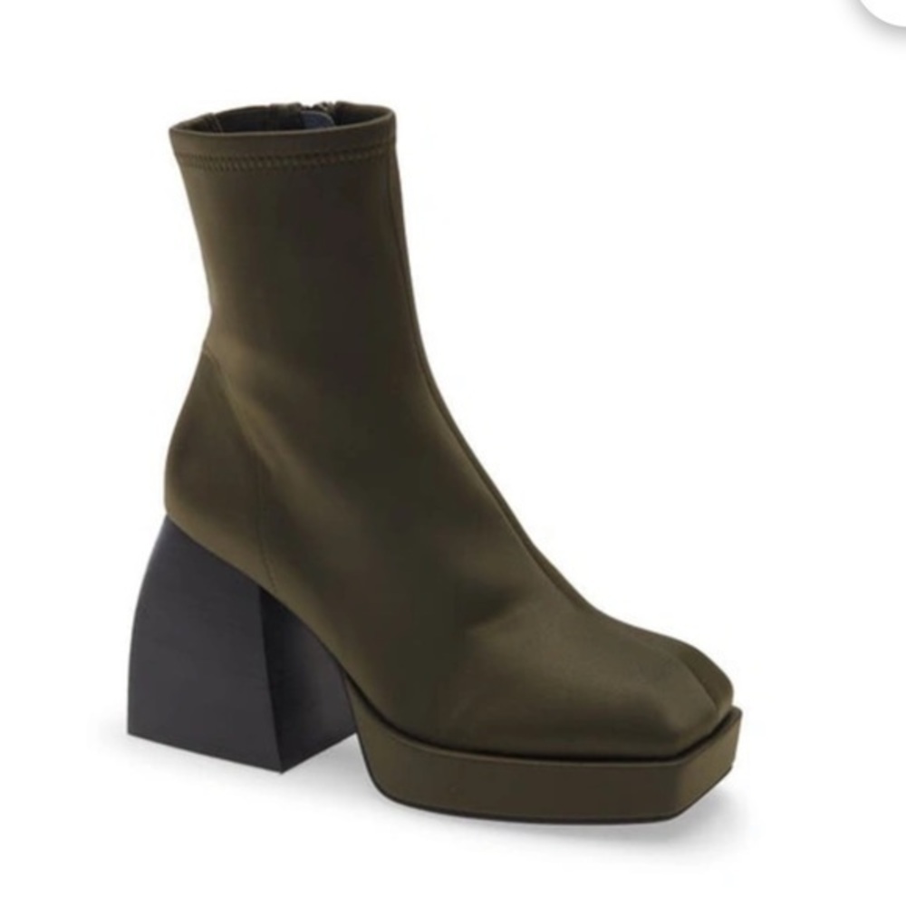 New JEFFREY CAMPBELL Dauphin Square Toe Boot In Olive Neoprene size 9